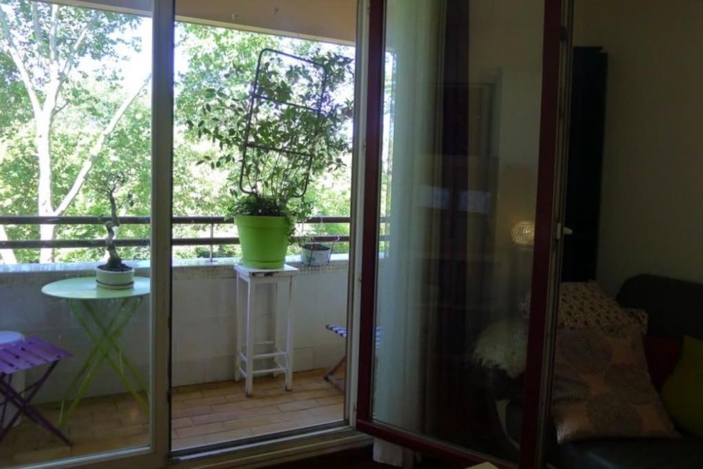 F3 Avec Balcon 5 Min Gare Sqy Et Parking Gratuit Appartement