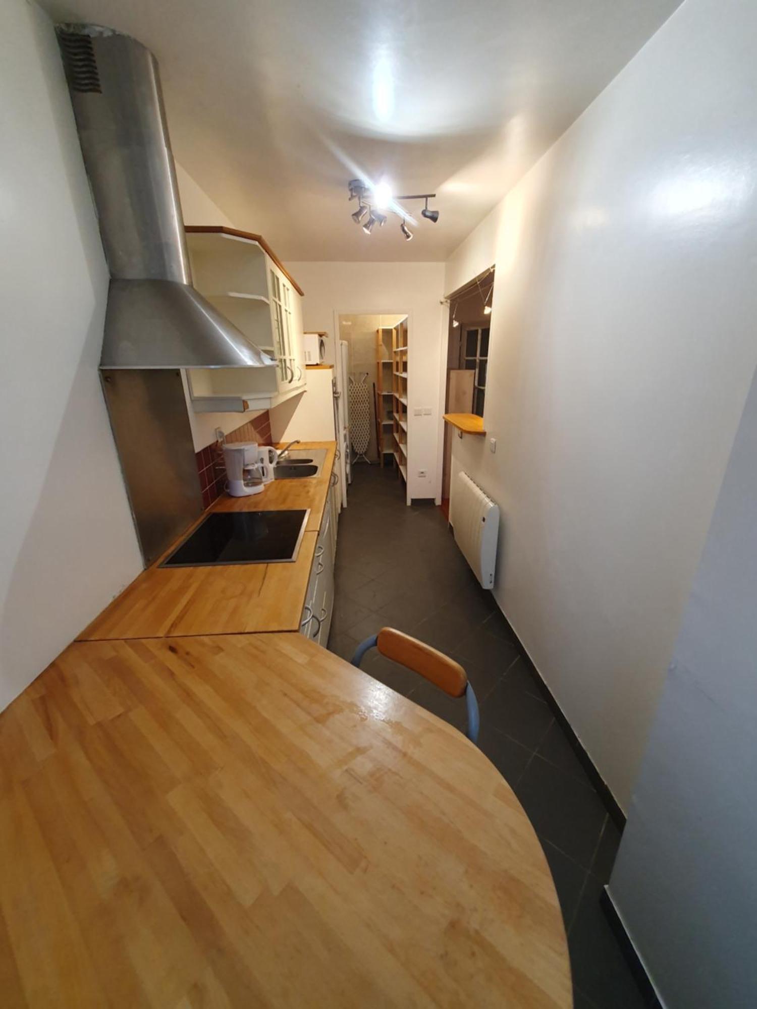 F3 Avec Balcon 5 Min Gare Sqy Et Parking Gratuit Appartement *