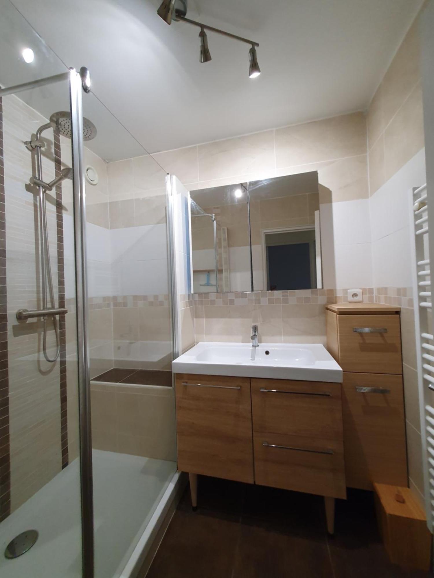 F3 Avec Balcon 5 Min Gare Sqy Et Parking Gratuit Appartement